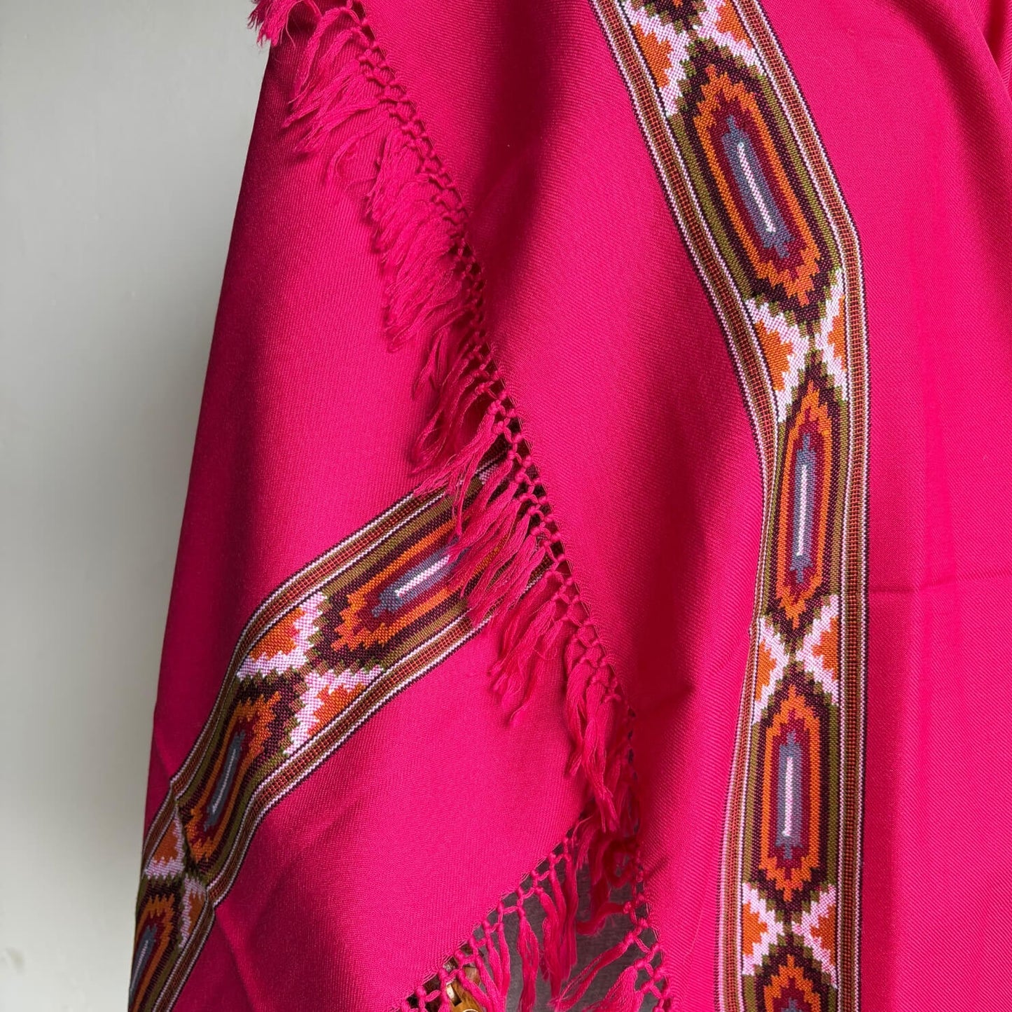 Traditional Kullu Patti Polywool Shawl – Magenta