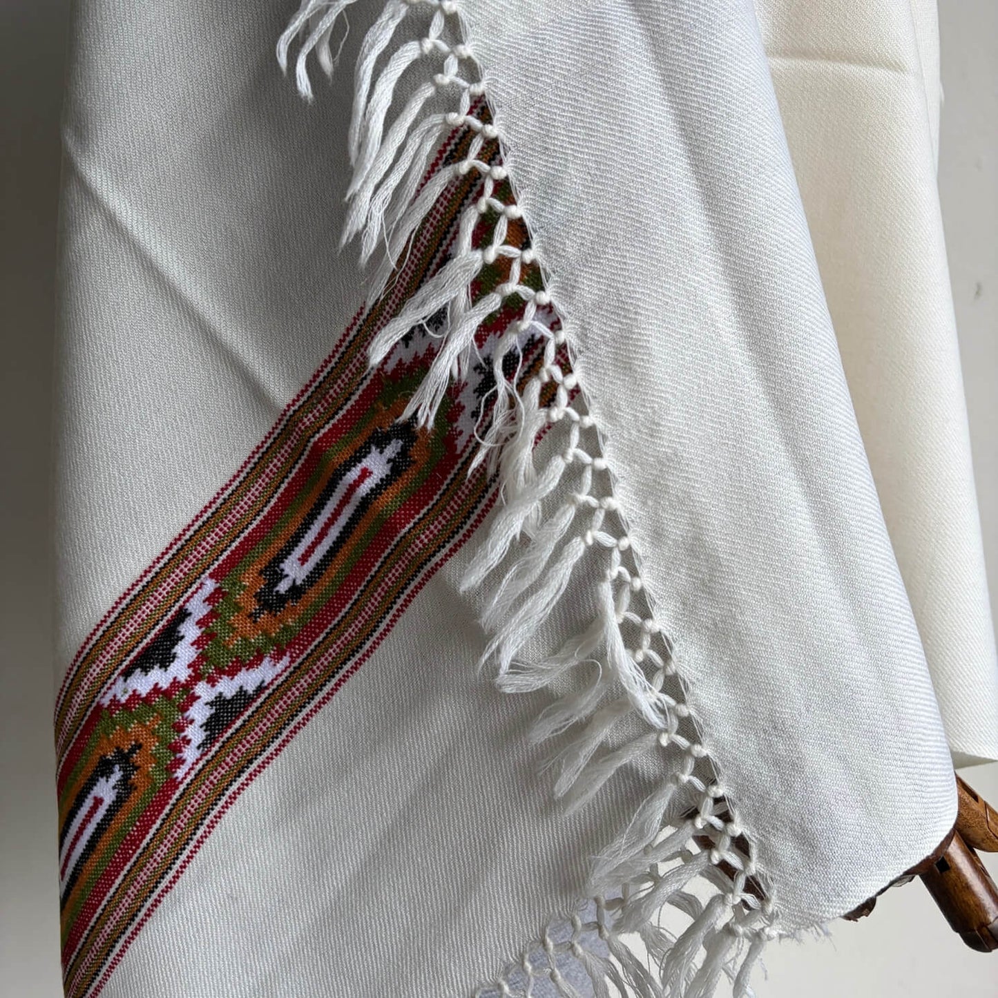 Handwoven Kullu Patti Polywool Shawl Cream