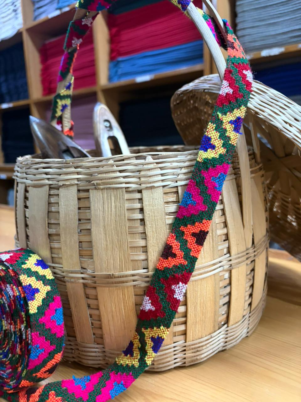 Kullu Patti suit border (lace)- stepped diamonds shape