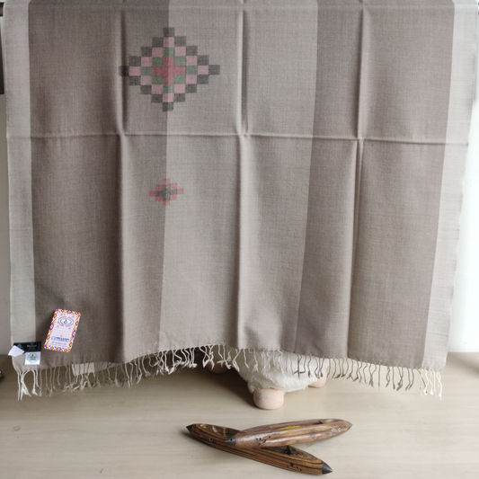 Hand Woven Pure Merino Wool Kullu Shawl-Beige