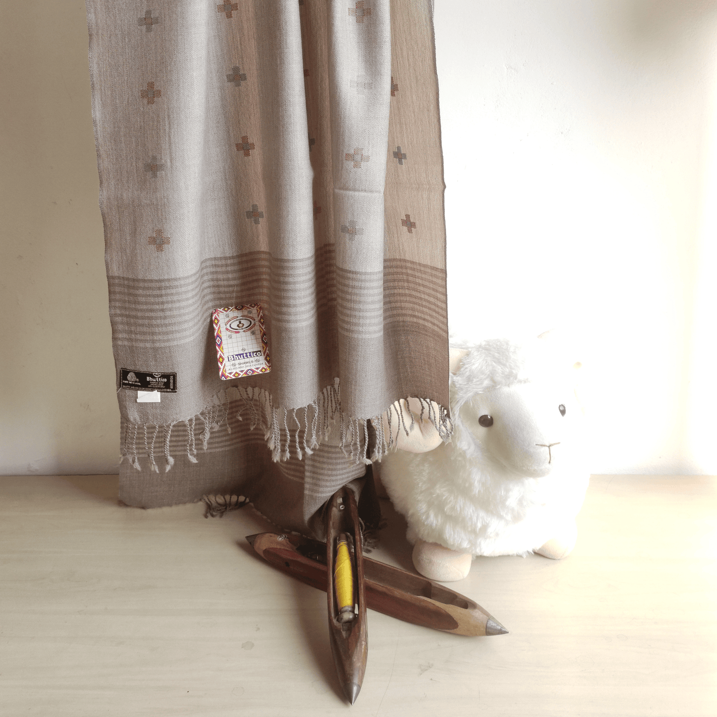 Hand Woven Merino Wool Kullu Stole - Beige - Bhuttico Shawls
