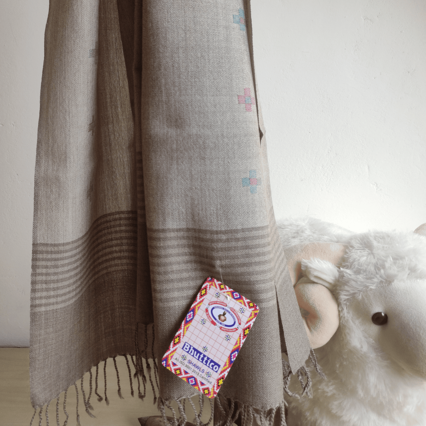 Hand Woven Merino Wool Kullu Stole - Beige - Bhuttico Shawls