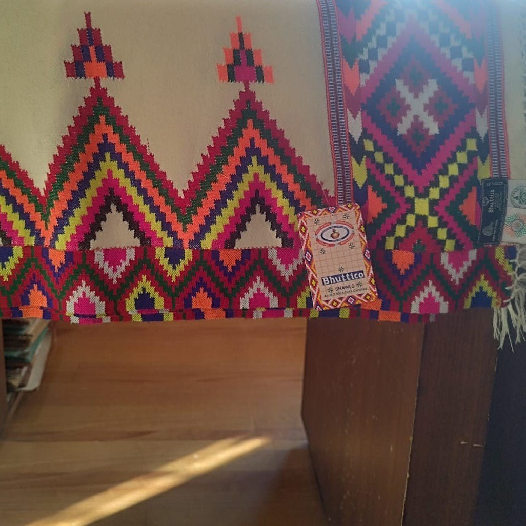 Hand Woven Pure Merino Wool Kullu Pattu - Bhuttico Shawls