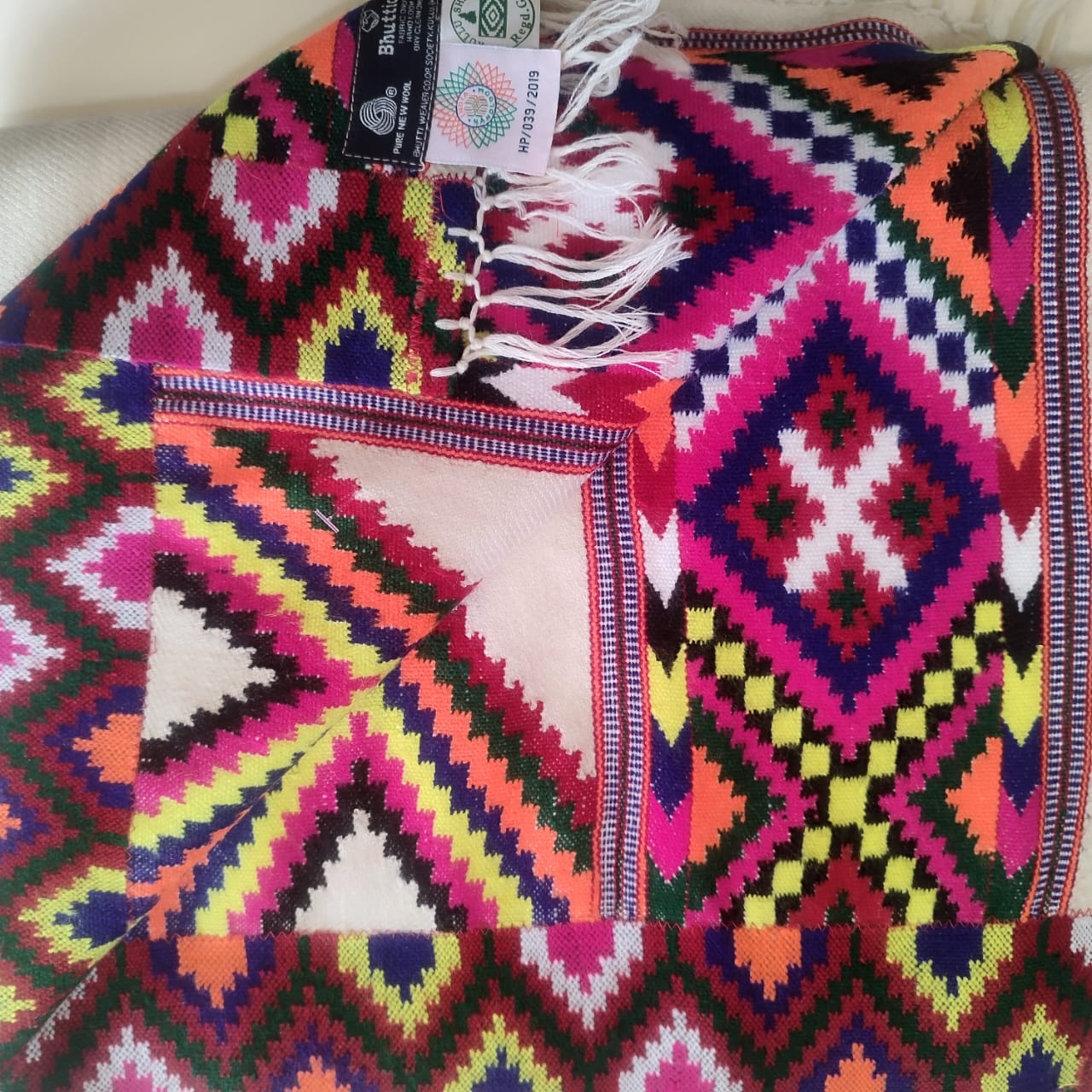 Hand Woven Pure Merino Wool Kullu Pattu - Bhuttico Shawls