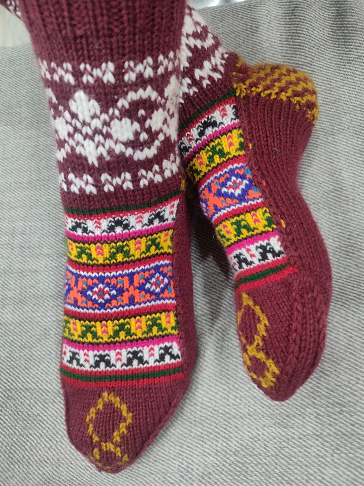 Maroon cashmilion socks