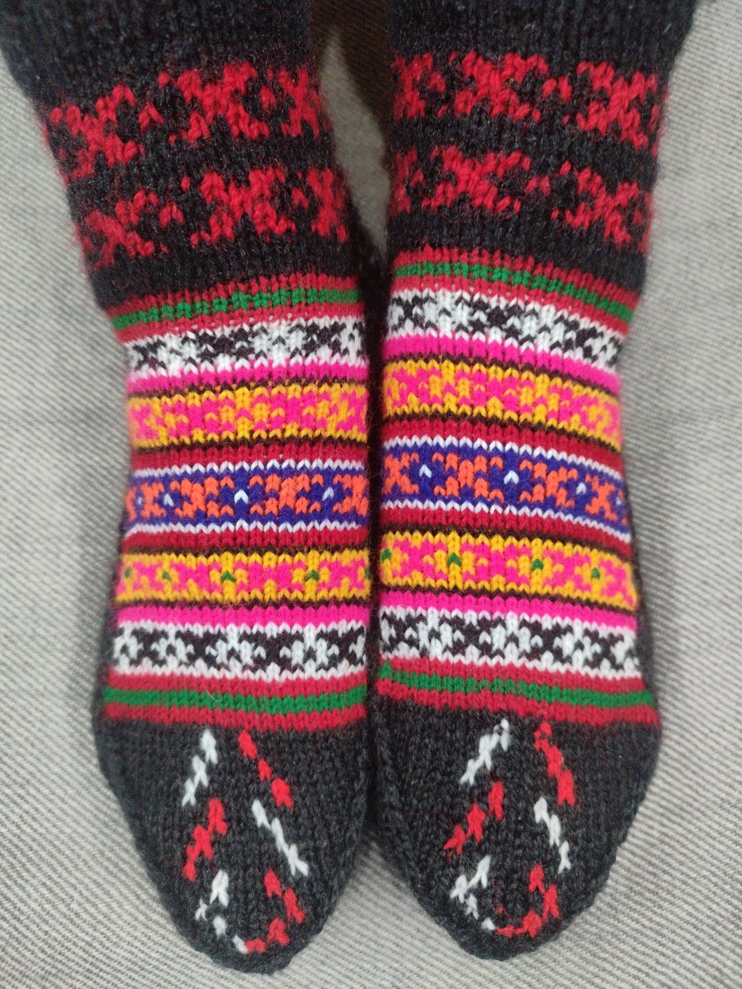 SOCKS CASHMILON (DESIGN PATTREN MAY VARY)