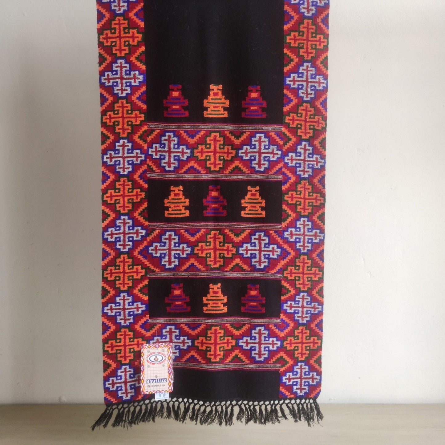 Typical Design Muffler - Bhuttico Shawls