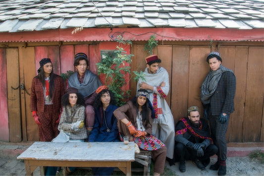 Men wearing shawl
