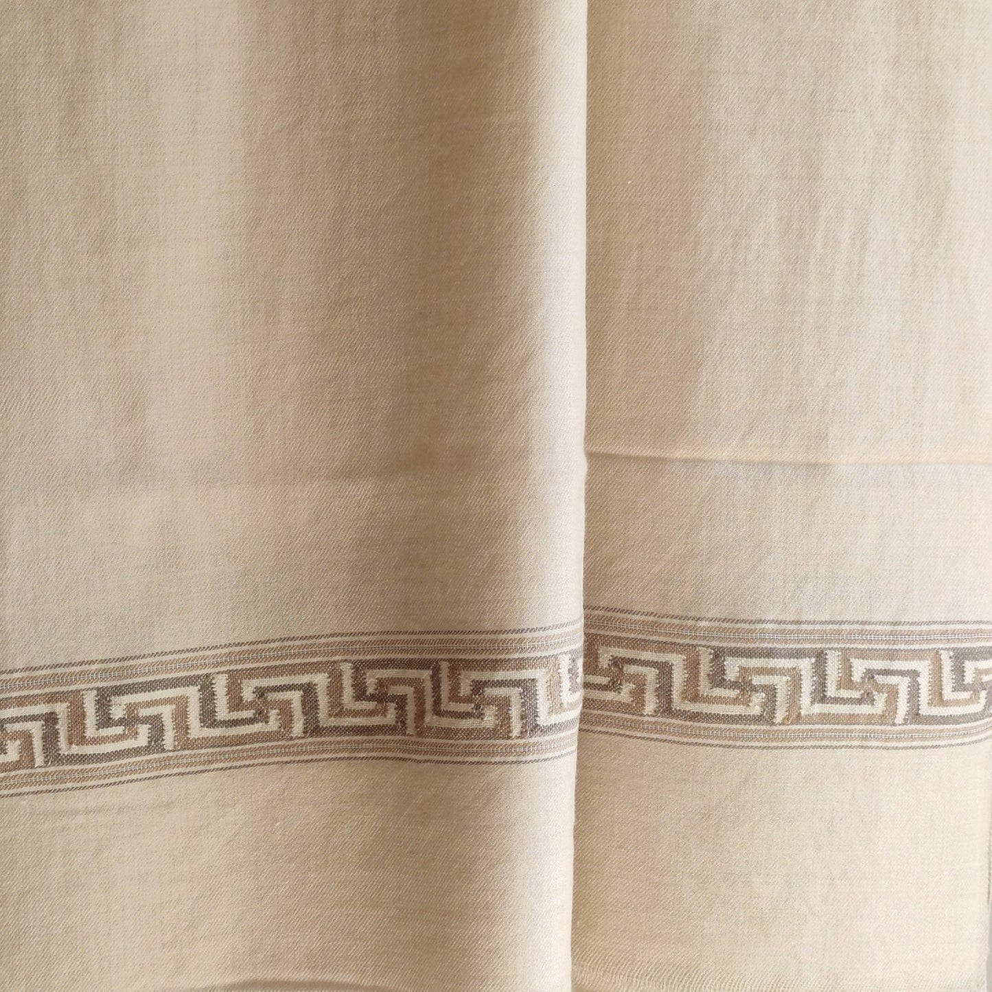 Hand Woven Pure Pashmina Kullu Stole