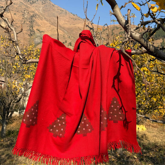 The Red Christmas Tree Shawl