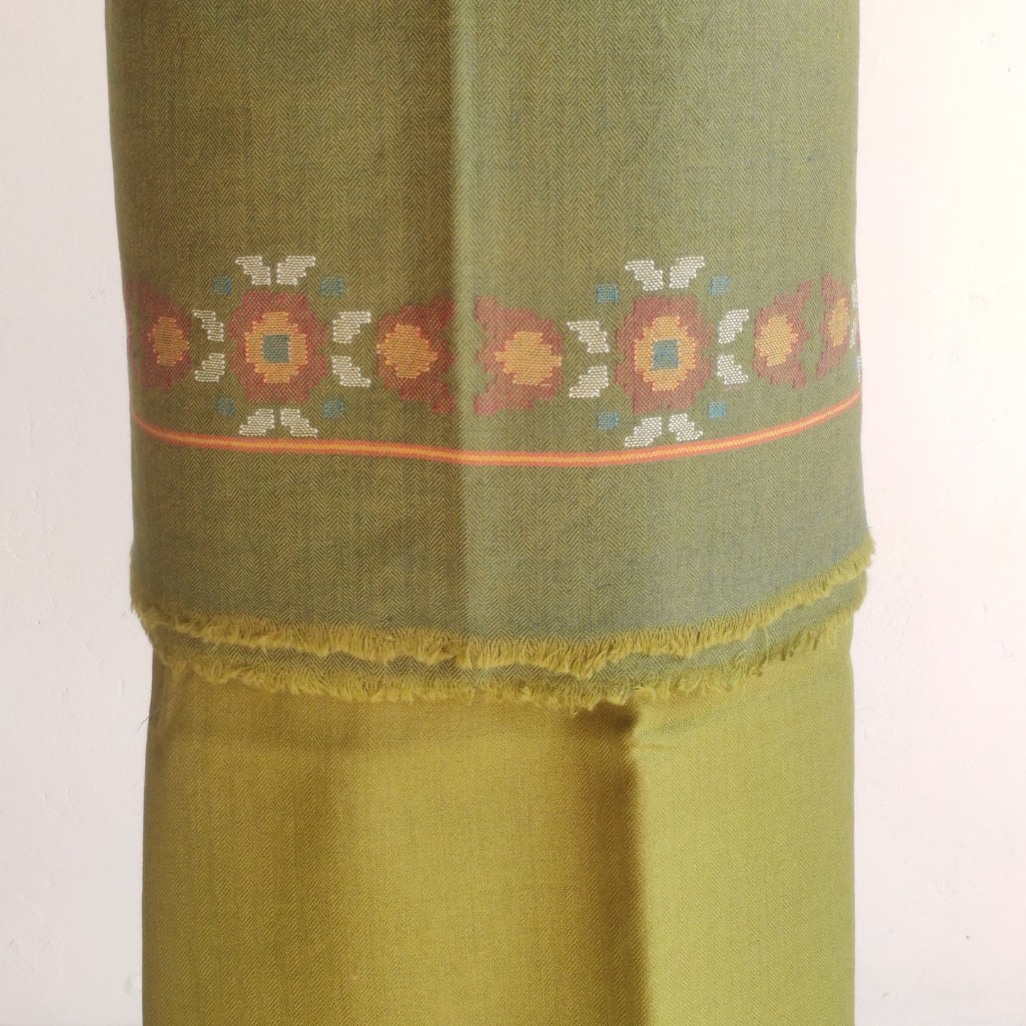 Handloom Women's Woolen Suit with Stole (GREEN)