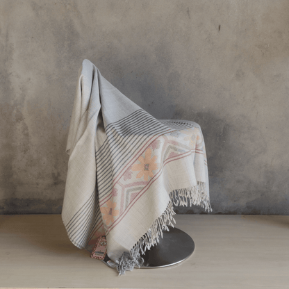 Hand Woven Pure Merino Wool Kullu Shawl- grey