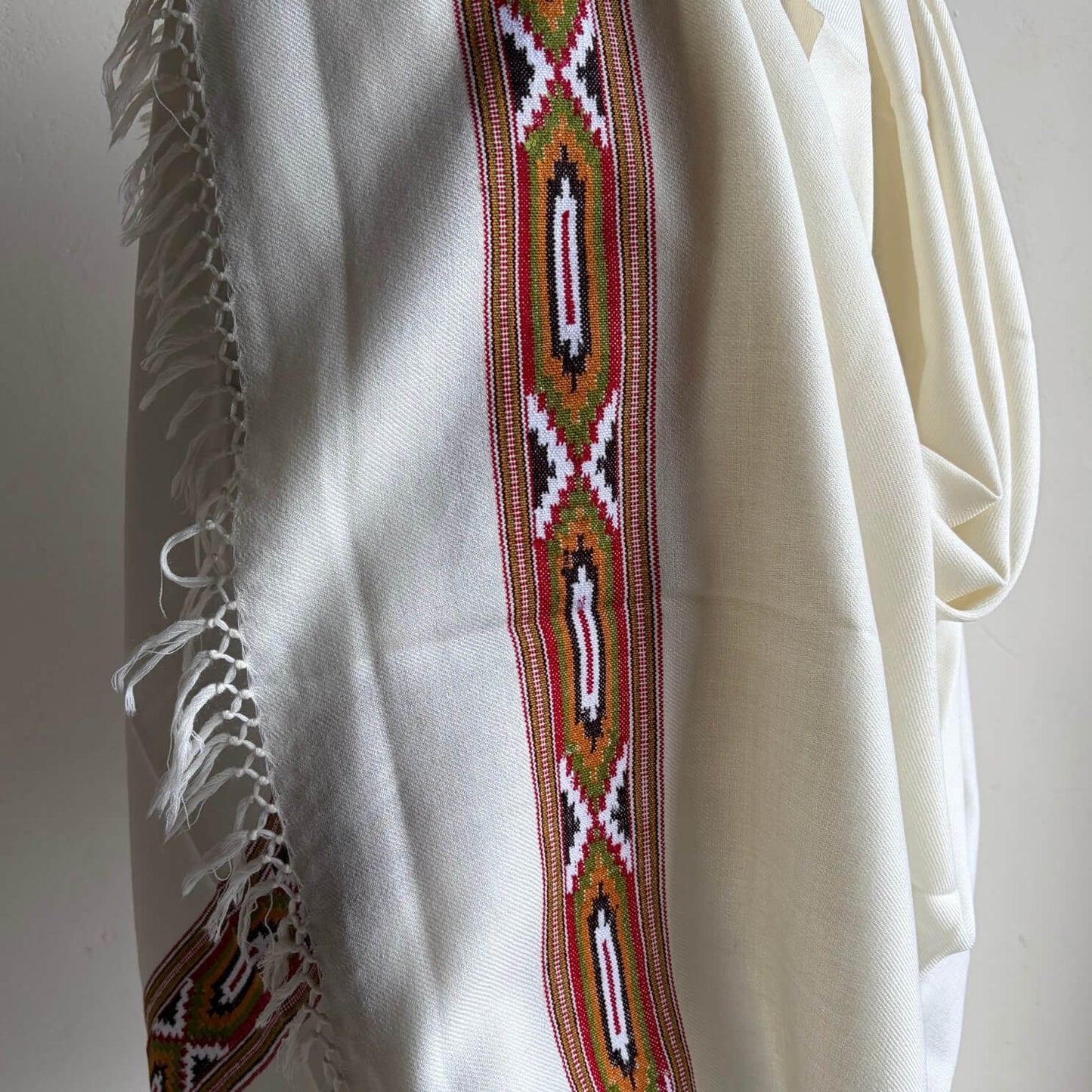 Handwoven Kullu Patti Polywool Shawl Cream