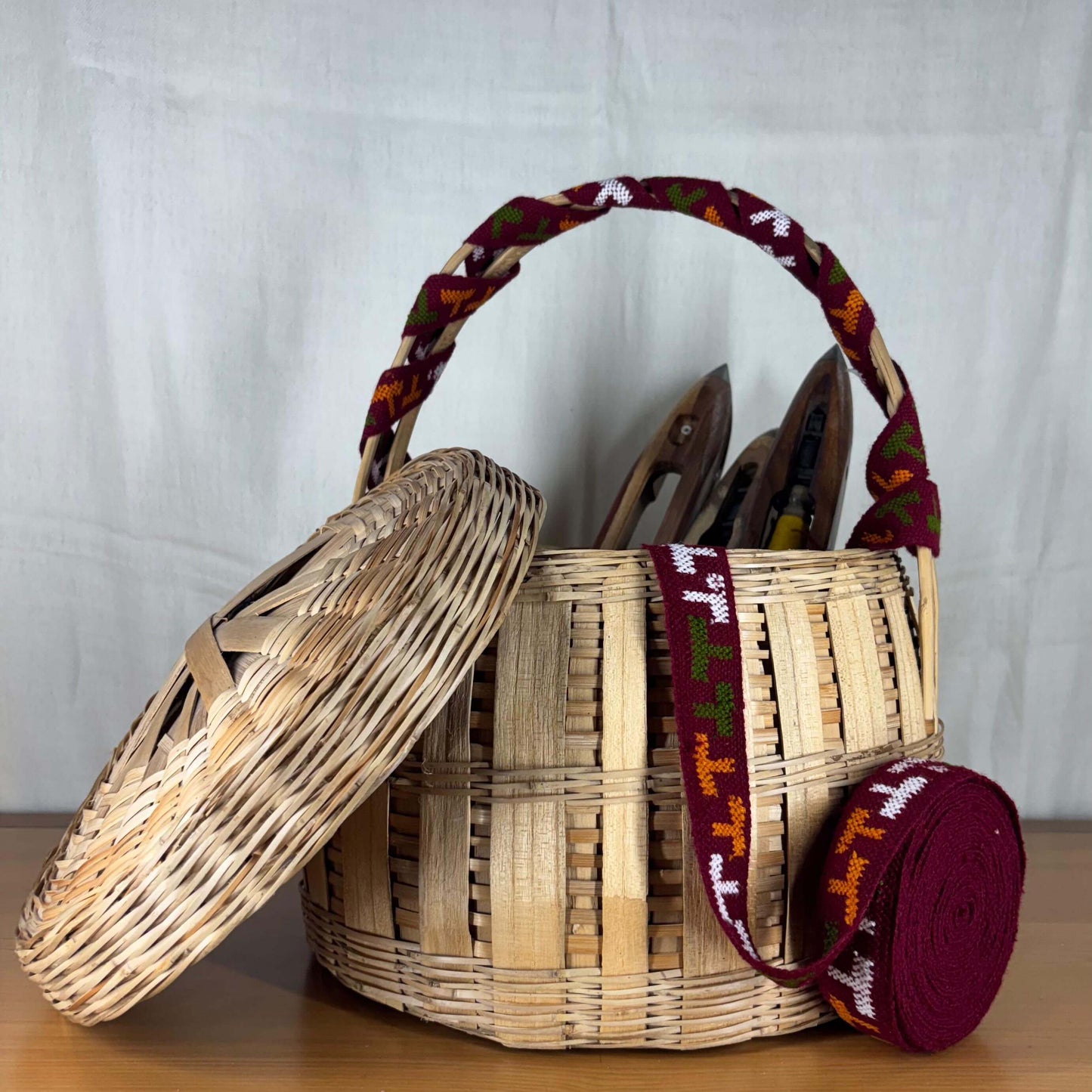 Kullu Patti suit border (lace)- T shape