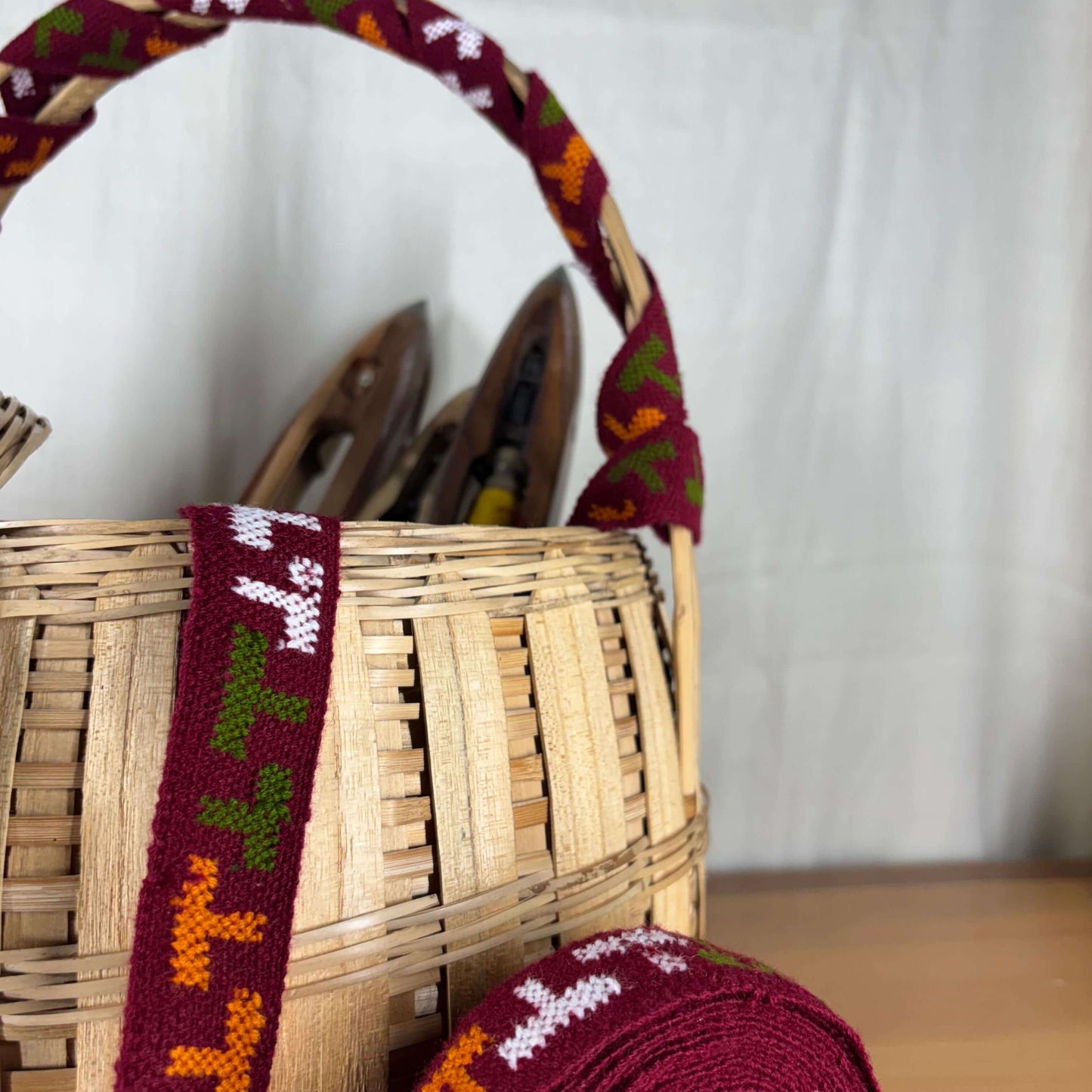 Kullu Patti suit border (lace)- T shape