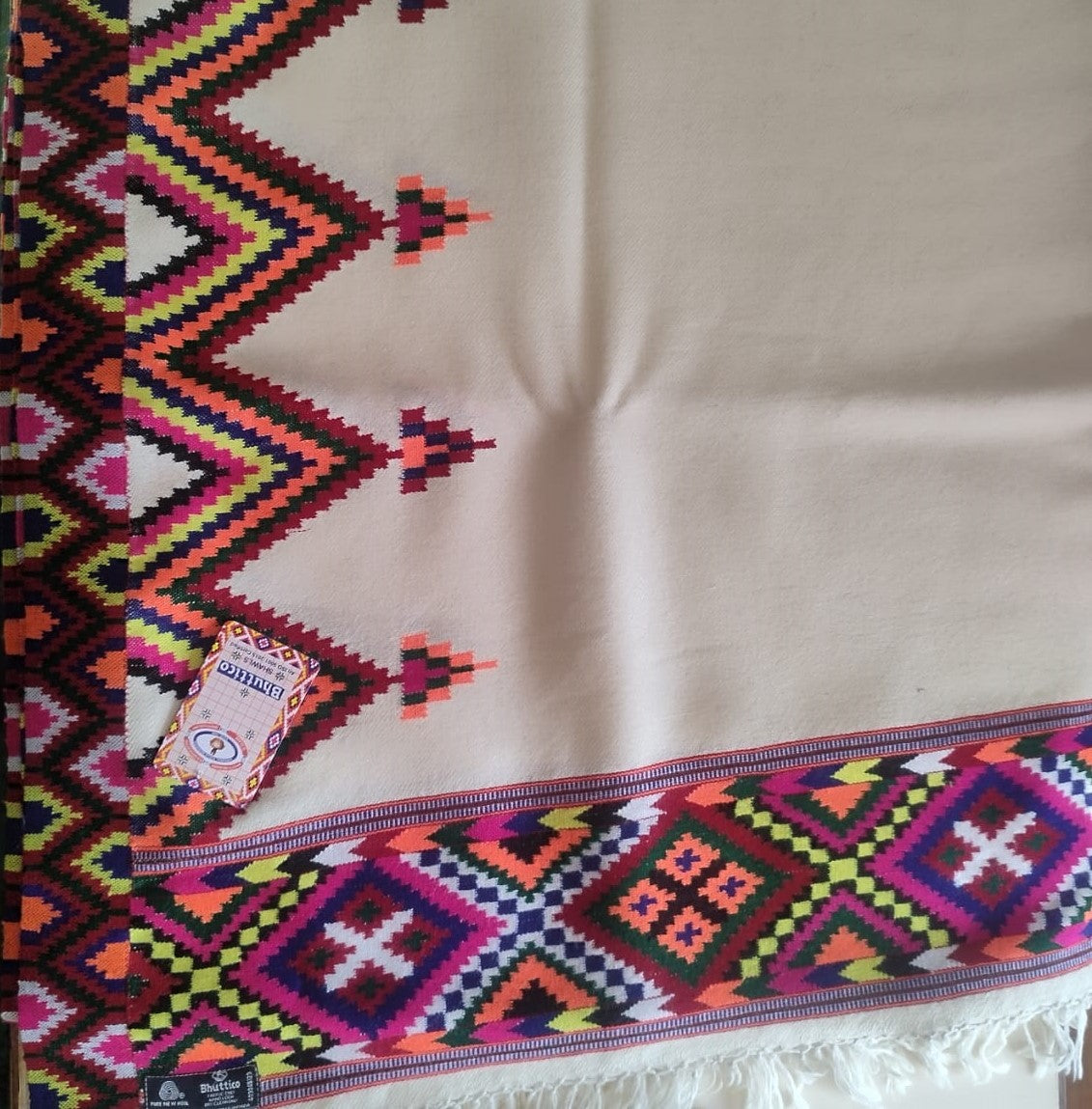 Hand Woven Pure Merino Wool Kullu Pattu