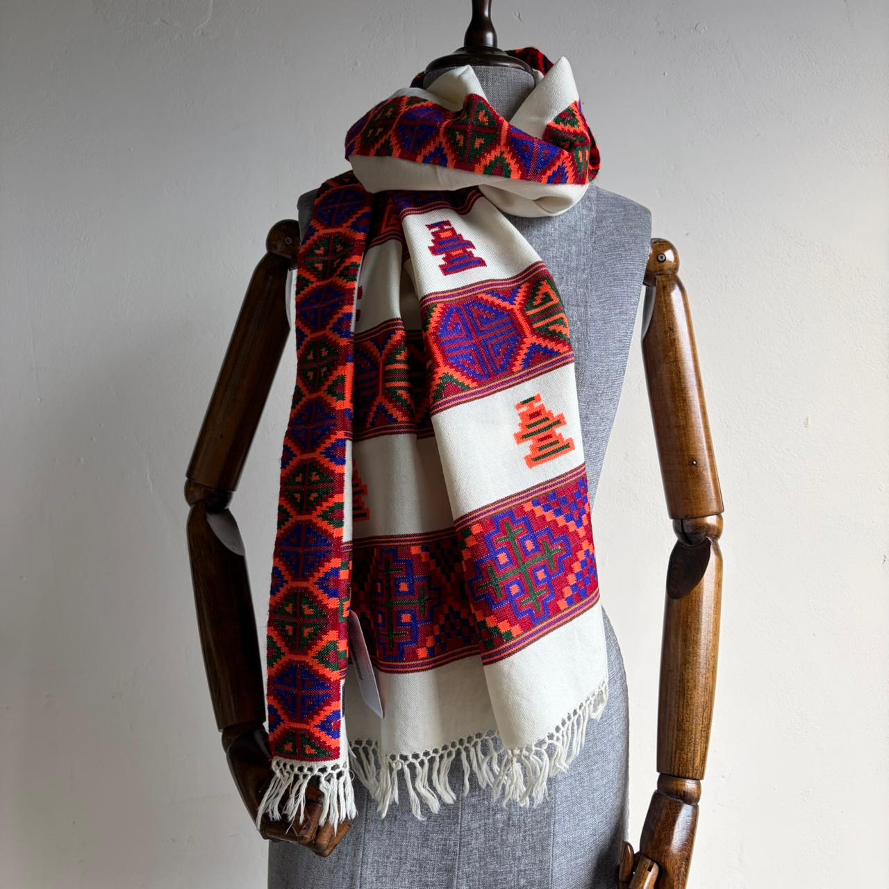 Hand Woven Pure Merino Wool Kullu Stole Kinnauri Design White