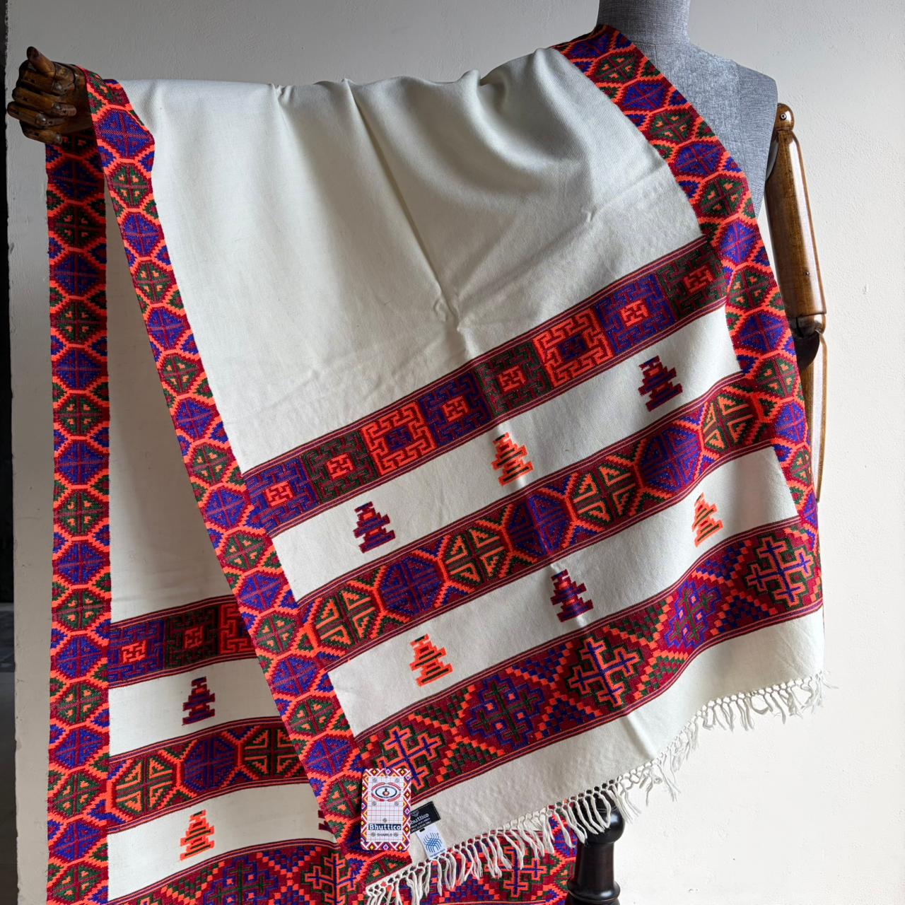 Hand Woven Pure Merino Wool Kullu Stole Kinnauri Design White