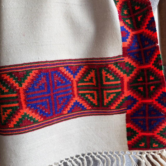 Hand Woven Pashmina & Merino Wool Kullu Stole Kinnauri Design White