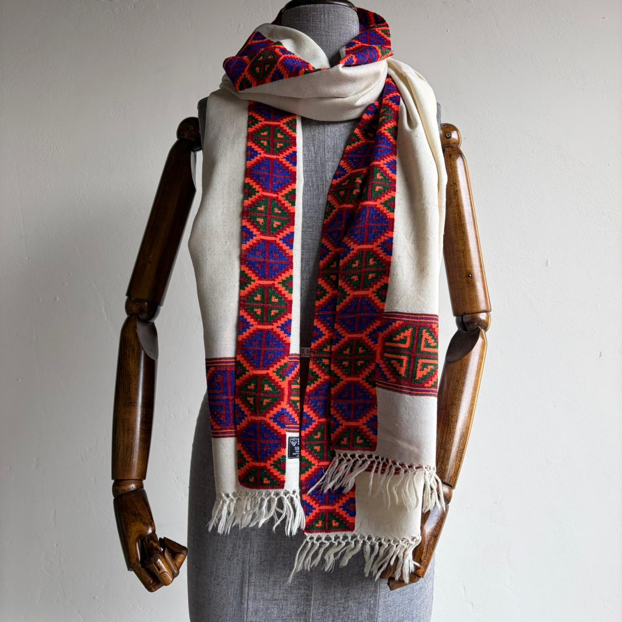 Hand Woven Pashmina & Merino Wool Kullu Stole Kinnauri Design White