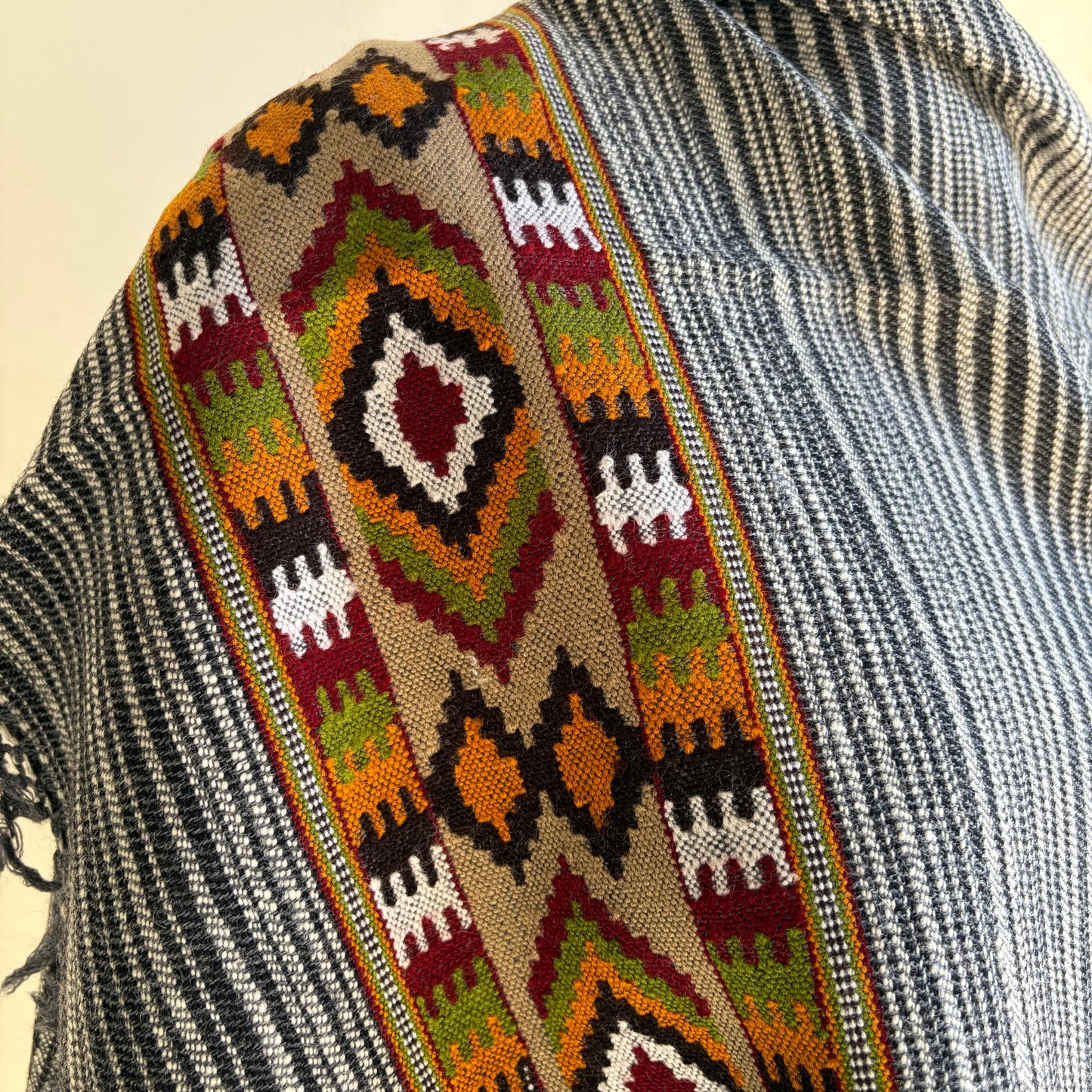 Handspun Merino Wool Shawl (Black and White)