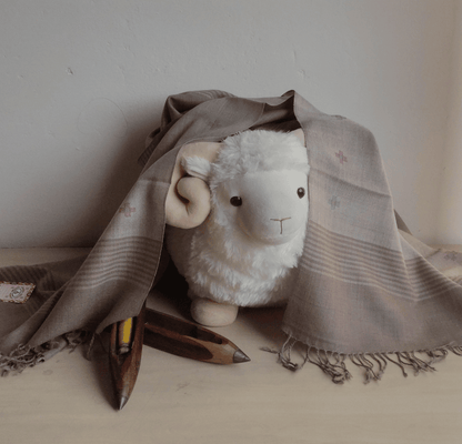Hand Woven Merino Wool Kullu Stole - Beige - Bhuttico Shawls