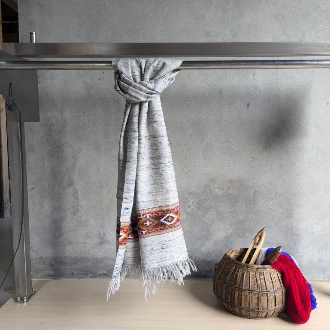 Hand Woven Pure Merino Slub Wool Kullu Stole - grey - Bhuttico Shawls