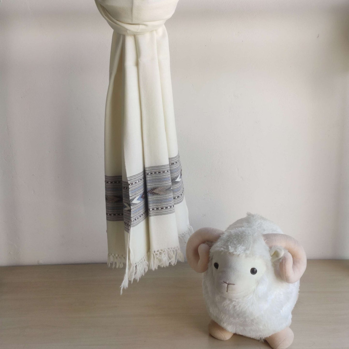 Hand Woven Pure Merino Wool Kullu Shawl - Bhuttico Shawls