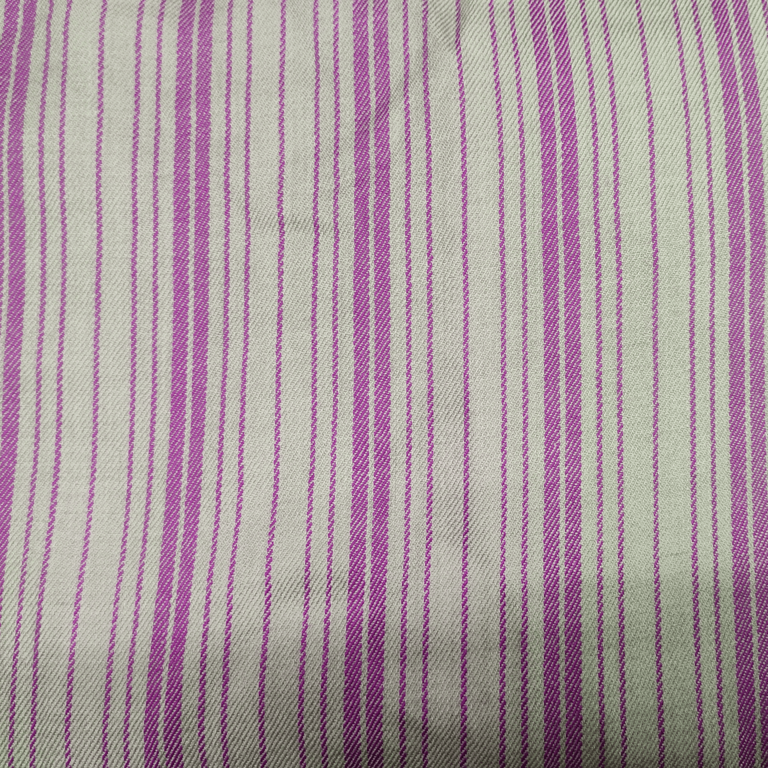 Hand Woven Pure Merino Wool Shirt Fabric ( 2.5 mtr) - Bhuttico Shawls