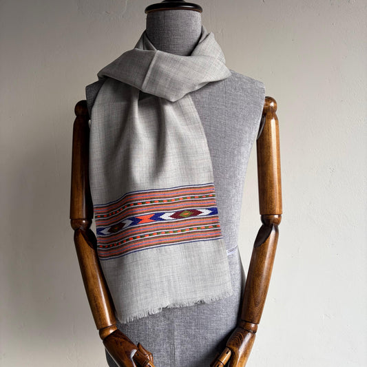 Handwoven Unisex Polywool Muffler (Light Grey)