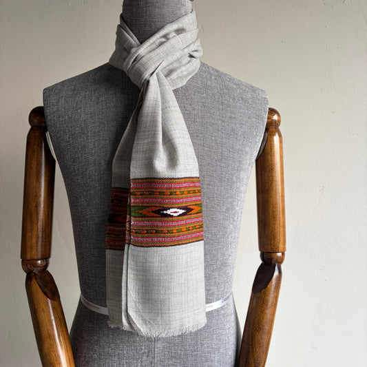 Handwoven Unisex Polywool Muffler (Light Grey)