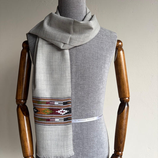 Handwoven Unisex Polywool Muffler (Light grey)