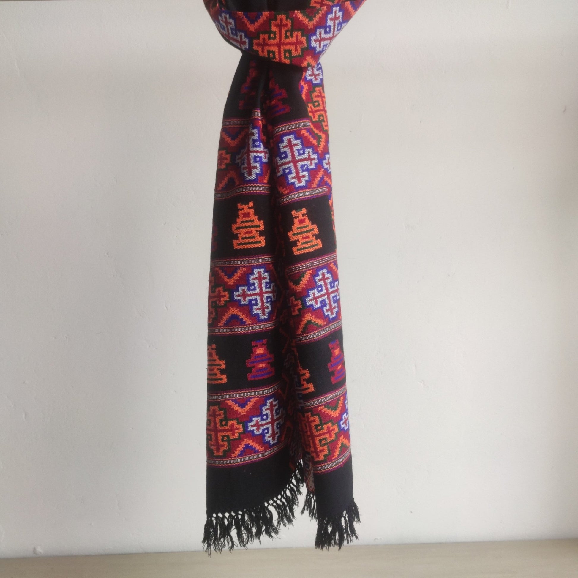 Typical Design Muffler - Bhuttico Shawls