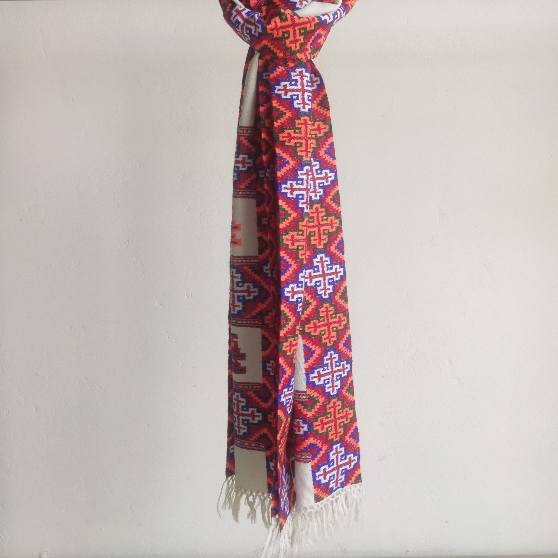 Typical Design Muffler - Bhuttico Shawls