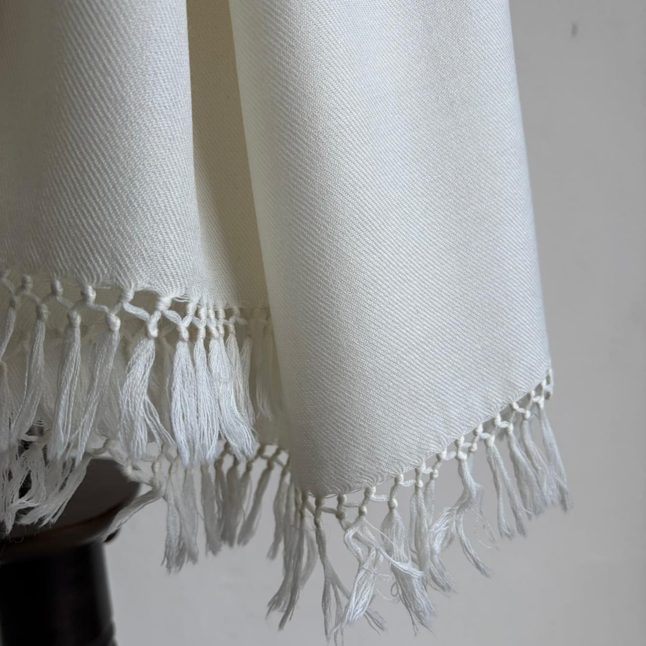 Men’s White Polywool Loi